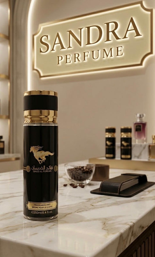 Acqua Corpo Araba Profumata 250ml Qaed Al Fursan- Linea Dubai Collection - Fragranza Orientale Lussuosa, Note Fruttate e Legnose con Ambra e Oud (Vaporizzatore No-Gas)