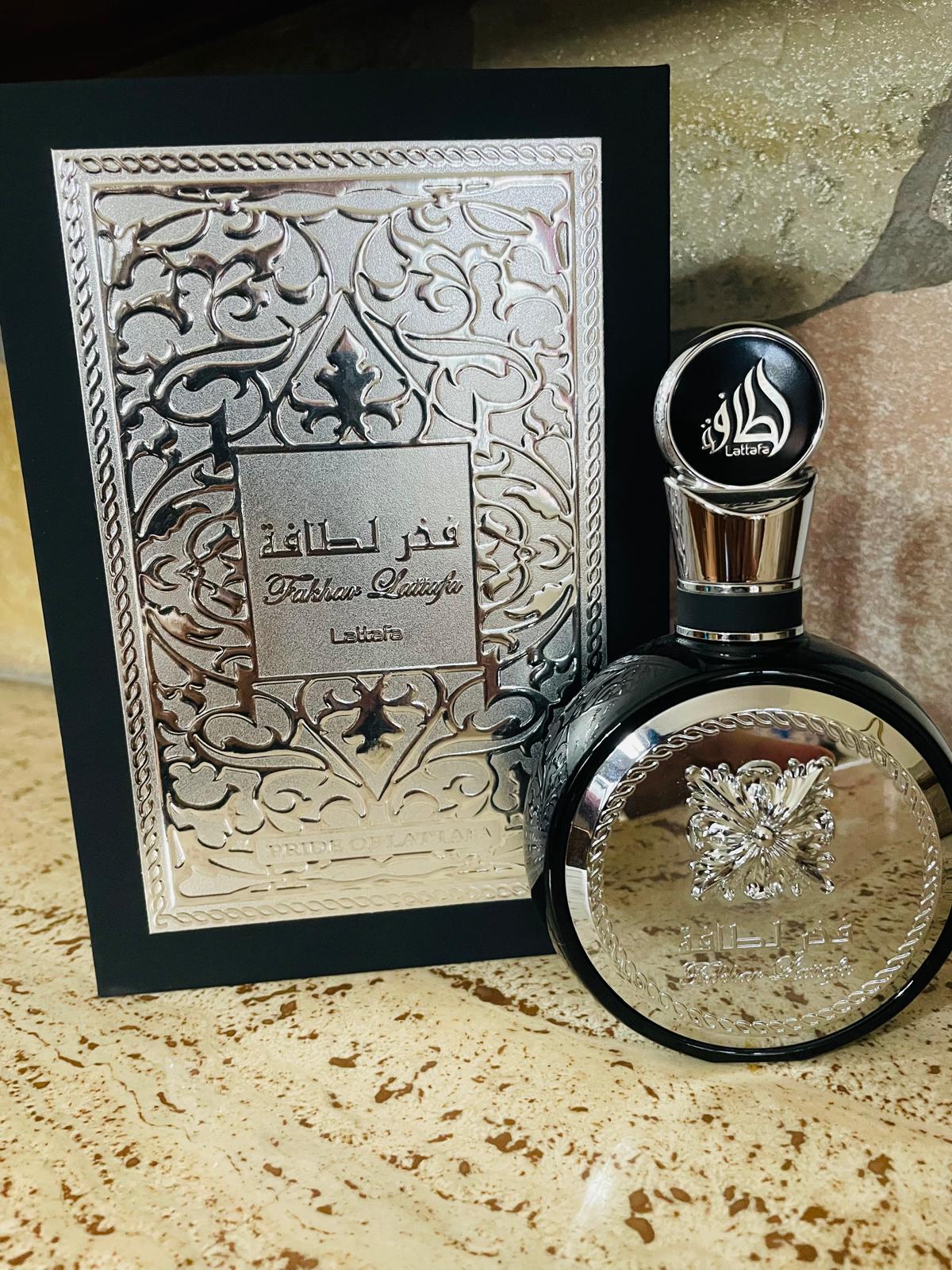 Lattafa Fakhar Czarny EDP dla mężczyzn 100 ml