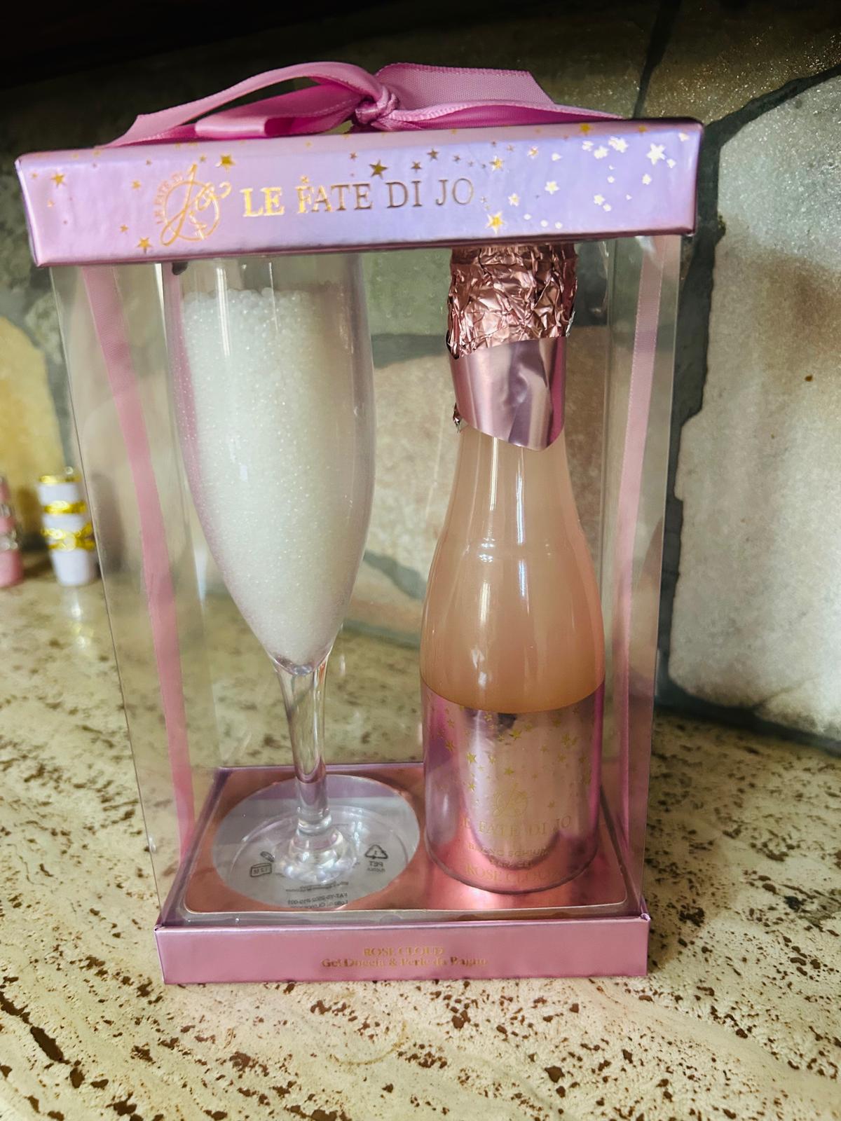 Set Regalo Doccia Eleganza Rose Cloud – Bagnoschiuma 260ml e Perle da Bagno in Confezione a Bottiglia di Champagne con Calice