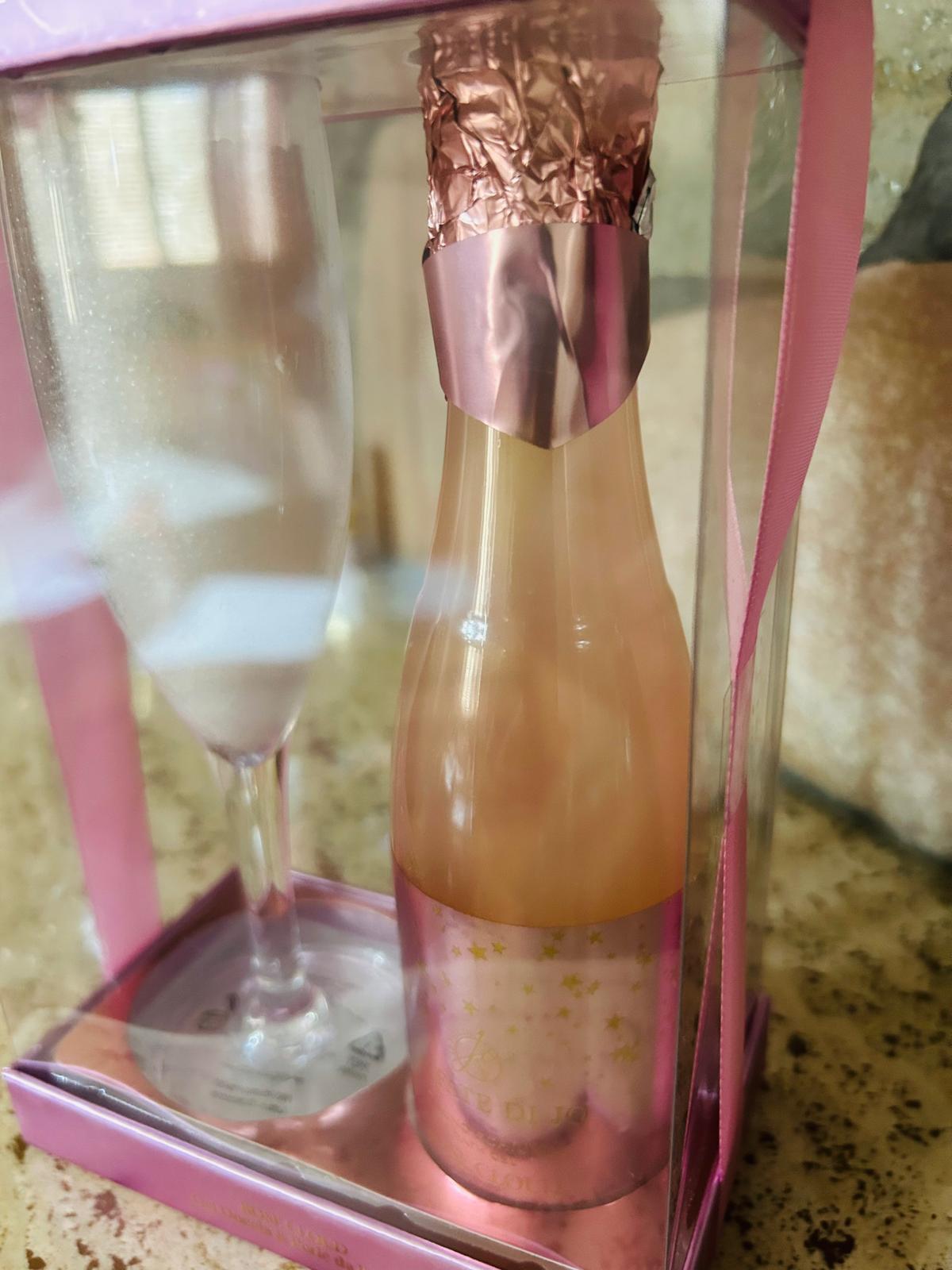 Set Regalo Doccia Eleganza Rose Cloud – Bagnoschiuma 260ml e Perle da Bagno in Confezione a Bottiglia di Champagne con Calice