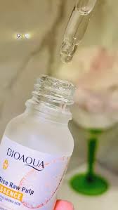 BIOAQUA Essenza Viso alla Polpa di Riso Cruda Acido Ialuronico Restringe i Pori Ammorbidisce la Pelle Siero Viso Idratante 15 ml (1 flacone, 0,5 fl oz) - sandraperfume