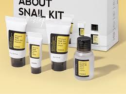 COSRX All About Snail Mucin - Set per la cura della pelle coreana, mini prodotti essenziali da viaggio, set regalo da viaggio con detergente viso, siero, crema idratante e crema per gli occhi alla bava di lumaca, kit ringiovanente - sandraperfume